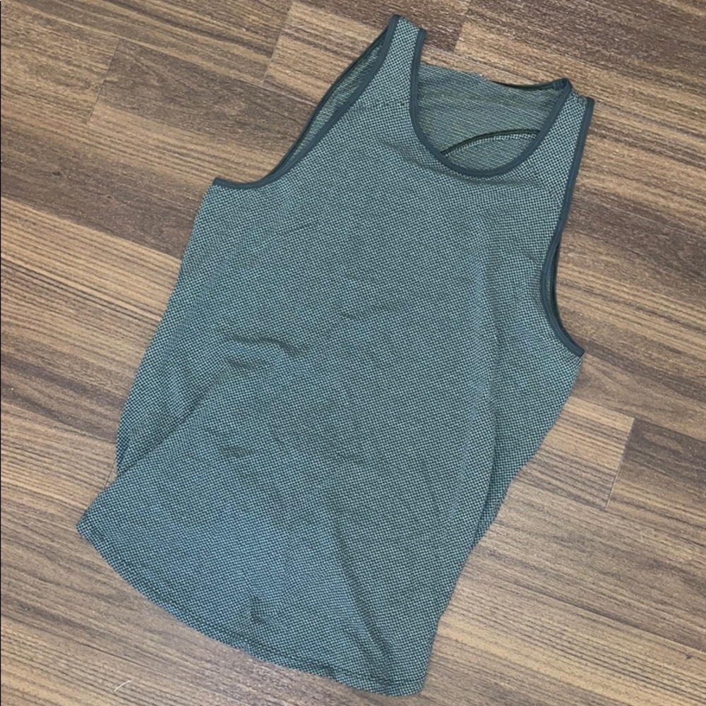 Lululemon tank!